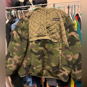 Columbia Camo Pullover fleece